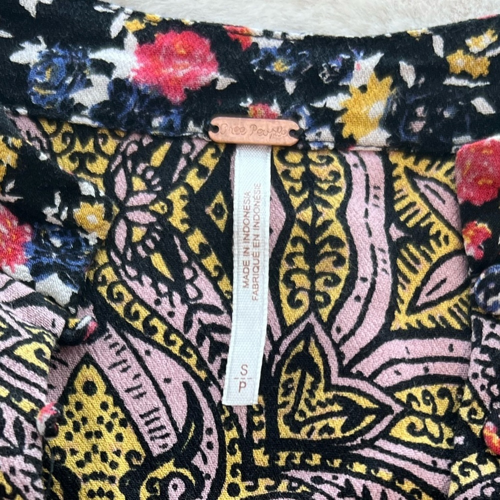 Free People Wildflower Fields Henley Top Size Small - Picture 7 of 9